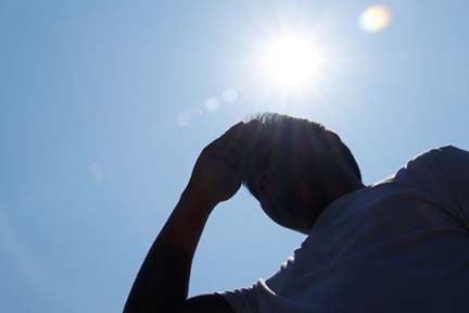 Tips and tricks to stay healthy during heat waves